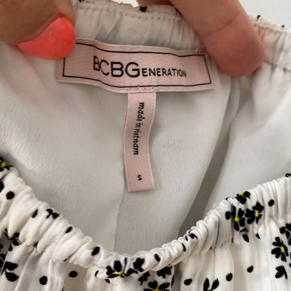 🌼 BCBG Flowy Tubetop - Picture 4 of 7